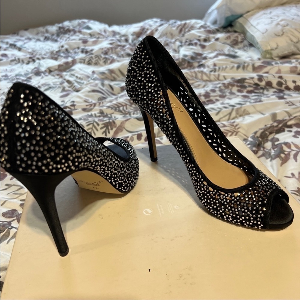 BADGLEY mischka sparkly black heels